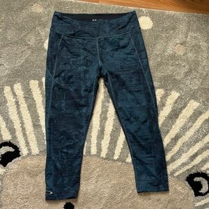 Oakley Blue Patterned Cropped Leggings